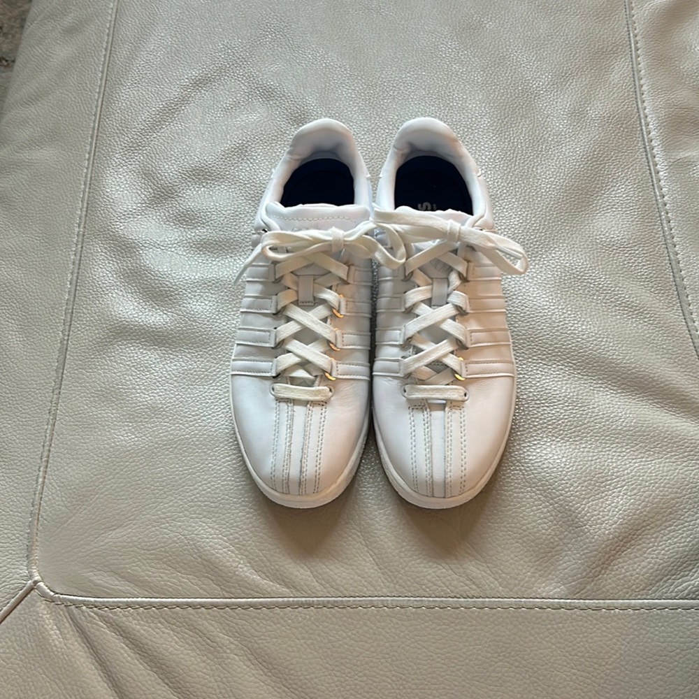 White leather tennis shoe, worn once